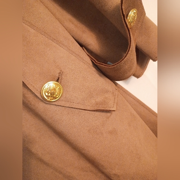 Elegant Brown Women's Coat - Picture 3 of 8